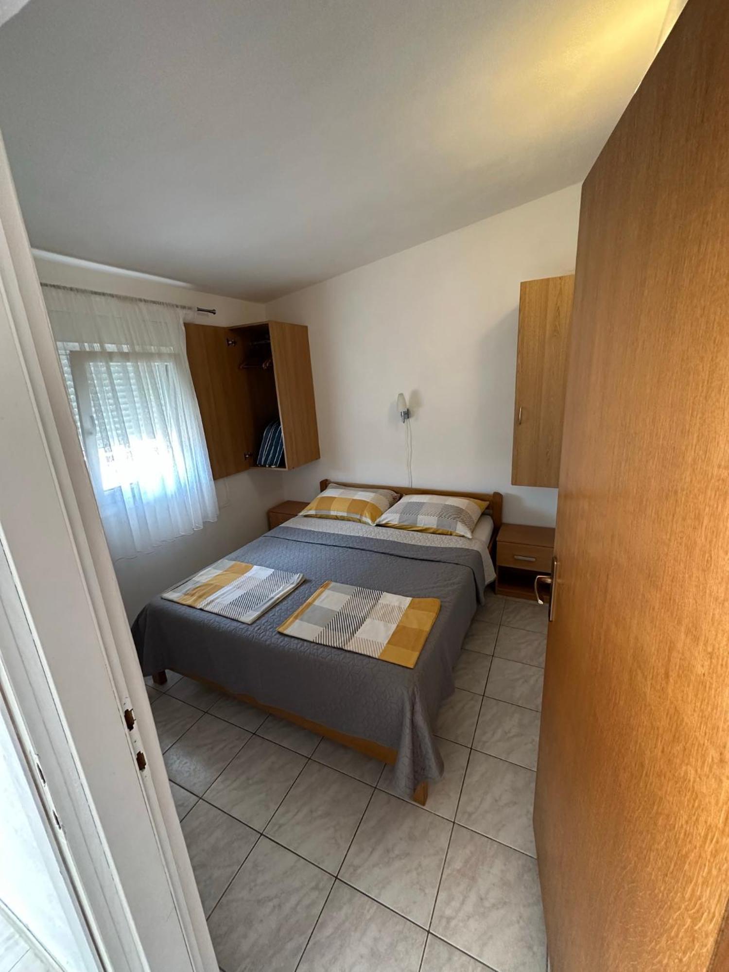 Apartmani Matovina วีร์ ภายนอก รูปภาพ