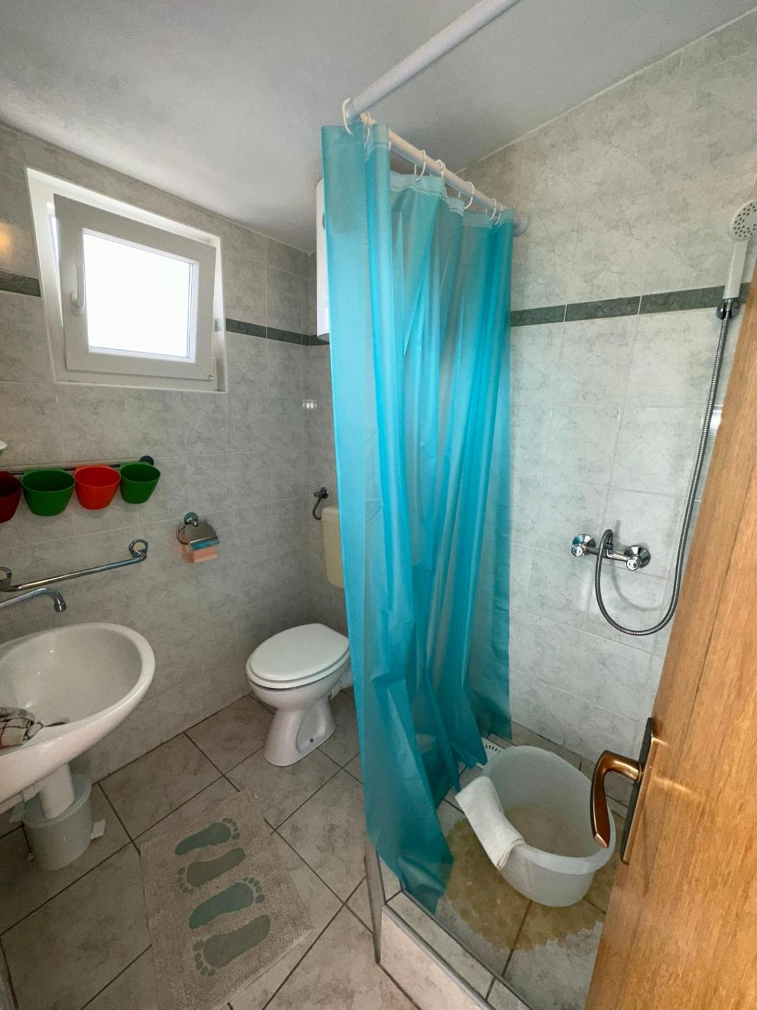 Apartmani Matovina วีร์ ภายนอก รูปภาพ