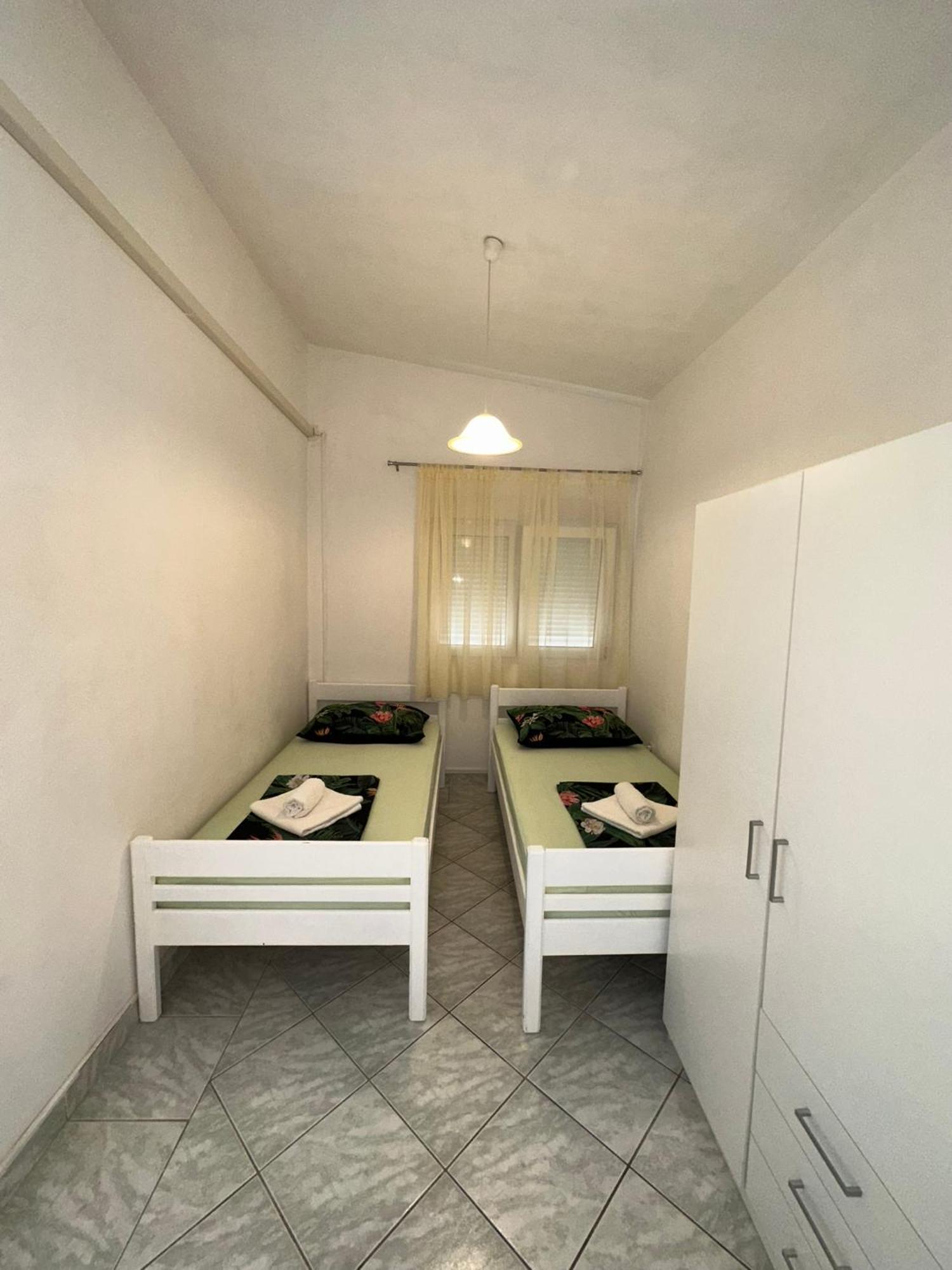 Apartmani Matovina วีร์ ภายนอก รูปภาพ